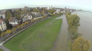 preview picture of video 'Köln Rodenkirchen Rheinufer Hochwasser 14.11.2013'