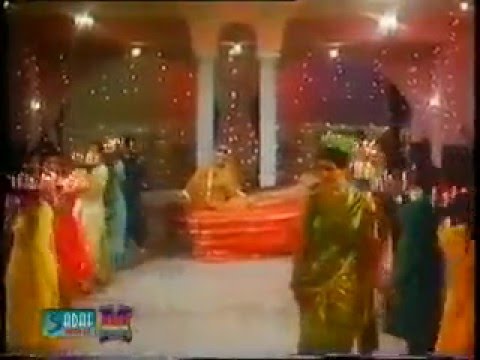 Waikh Mein Mehndi Le Ke Aa gai   Video Dailymotion