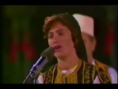 Donika Pecallari, Luljeta Ilia - Një natë Jenari