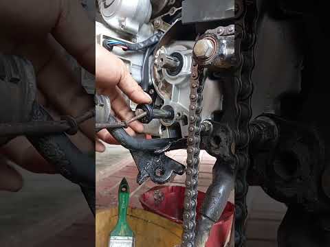How to remove oil seal! #shorts #howto #diy #samianaworks #oilseal #motorcycle