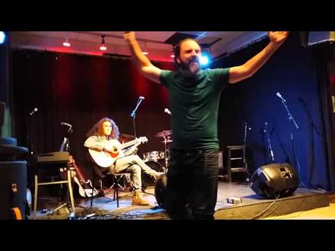 Improviserat framträdande, öppen scen