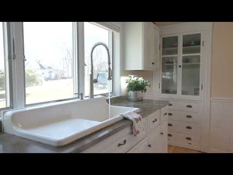 12 Peacedale Avenue, Worcester, MA 01607