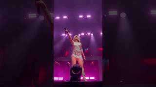 2015 summer throwback 🌞 Lush Life live with #ZaraLarsson ✨ #music #concert #livemusic