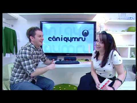 Sgwrs Cerddoriaeth Gyda Lisa Pyrs - Chwefror 21