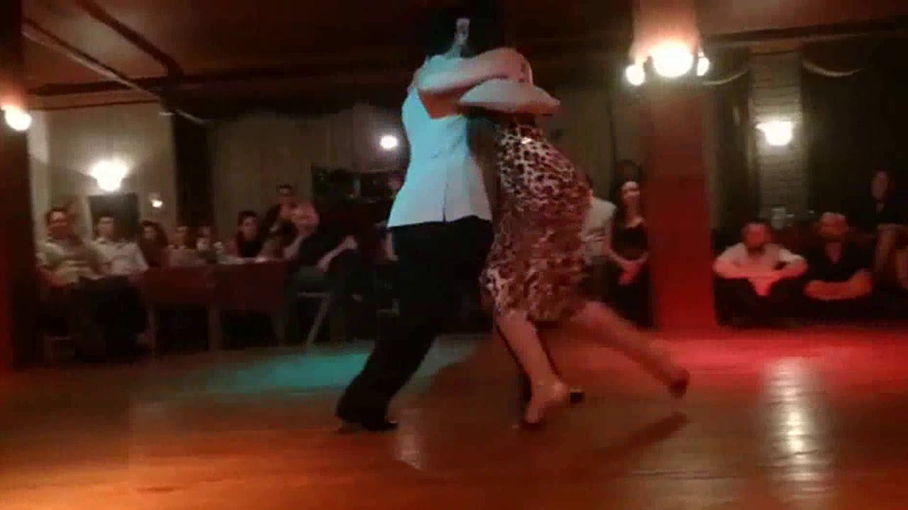 Natasha Lewinger y Haris Mihail