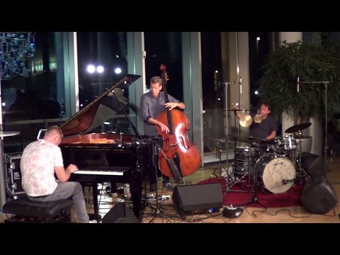 Daniel Karlsson Trio Live 