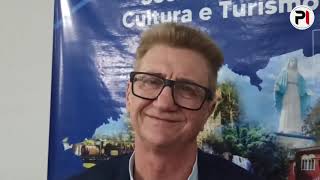 Dagoberto Waydzik realiza lançamento do livro " Terra Dobrada"