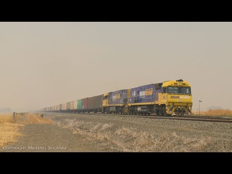 6MP4 Pacific National / TOLL Container Train In Bushfire Smoke - PoathTV Australian Railways