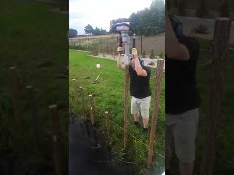 Kafar, wbijanie pali