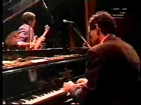 Milton Banana Trio ' O barquinho ' ( 1999 ) c/ Haroldo Mauro Jr. e Herlon Bueno