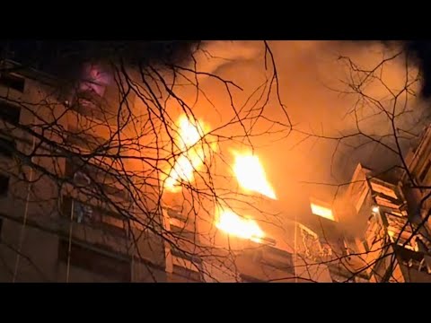 🌟 MAJOR FIRE MAYDAY 🌟 FDNY Bronx 4th Alarm 10-77 / 10-60 / 10-66 Box 4399 Gas Explosion Heavy Fire 