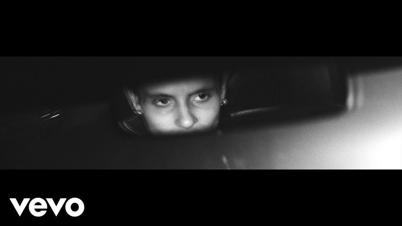 070 Shake – ”Mirrors”