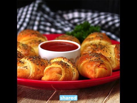 download lagu mp3 mp4 Croissant Mozzarella, download lagu Croissant Mozzarella gratis, unduh video klip Croissant Mozzarella