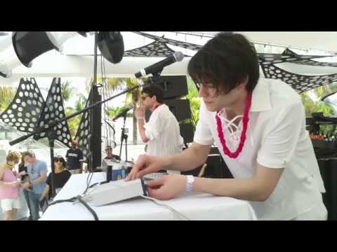 Footprintz at Visionquest Pool Party, Miami 2011