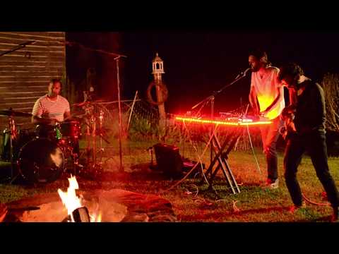 Honest Haloway - Picture Fire (Sperryville Farm Session)