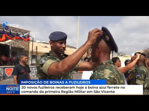 20 novos fuzileiros receberam hoje a boina azul ferrete no comando da primeira Região Militar em SV
