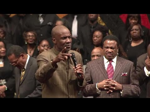 Bishop Noel Jones "I'm Not Built To Break" West Angeles COGIC