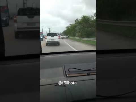 Acidente em Ilhota Santa Catarina 10/10/2025 próximo loteamento Snaider 2  carros bateram de frente