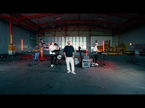 Coverrun III [Live with Band from the Airport]