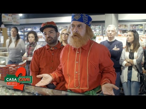 Garibaldi al supermercato con Roberto Ciufoli e Pino Insegno | CASA CRAI 2 Puntata 5