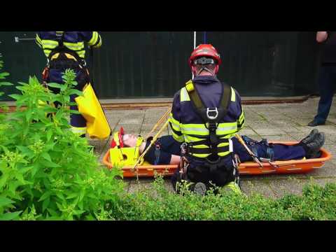 Spašavanje unesrećene osobe iz provalije JVP Petrinja