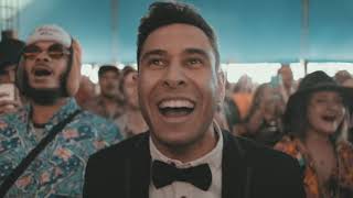 &#39;Roll Up Your Sleeves&#39; feat Meg Mac - Pub Choir at Splendour in the Grass