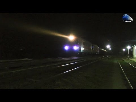 Sulzer Power in Night! DA 60-1702-9&DA 60-1705-2 cu/with Marfar DB Schenker Freight Train in Bratca