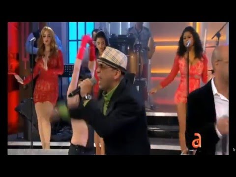 El Happy Hour Live con QbanoAmerikano singing Cuba Linda