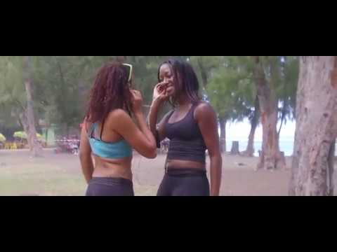 MAYLAN MANAZA feat FOWKO  : BUBBLE WINE  2018