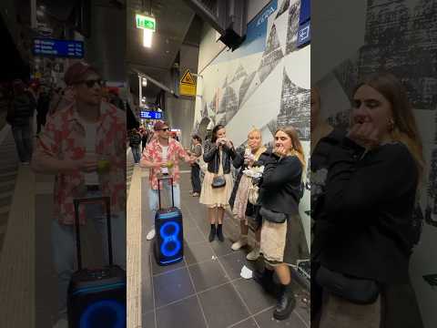 Ich glaube, es hat ihnen geschmeckt 😋🌴 #sommersong2026 #reaction #paradies #cellarkid Vocals: AI