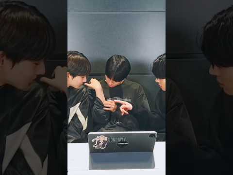 The way Heeseung smirked after that comment 😏😂#enhypen#heeseung#jungwon#jake#shorts#funny