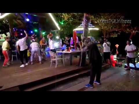 Вечерняя прогулка по набережной бухты Дадунхай, Китай, Хайнань, Санья