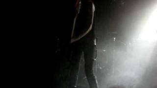 Melissa Auf der Maur - Followed the waves live at la fleche d'or 2010