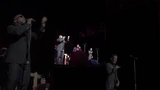 Boyz II Men Perform "Oh Well" In Portland, Oregon