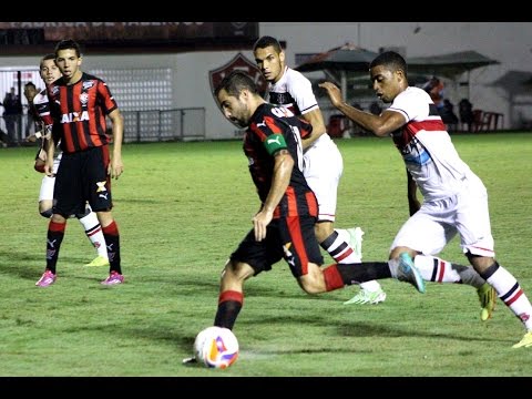 Vitória 2 X 1 Santa Cruz. Série B. Gols de Escudero, Elton e Luisinho. (14/8/2015)