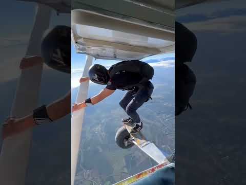 primer salto desde un Cessna #paracaidismo #skydiving #extremesports