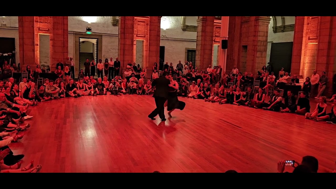 Carlitos Espinoza y Agustina Piaggio no Festival Tango Porto,  em 23/04/23 - 2/6