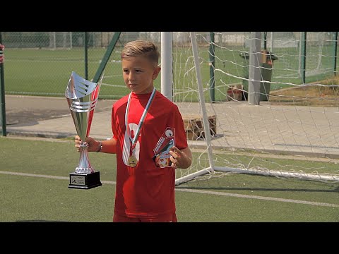 Leonard Luchin - Best Midfielder Award (Utmost Cup)