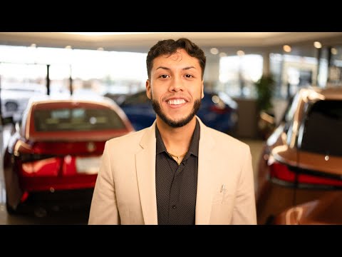Sales & Leasing Consultant Erik Sandoval