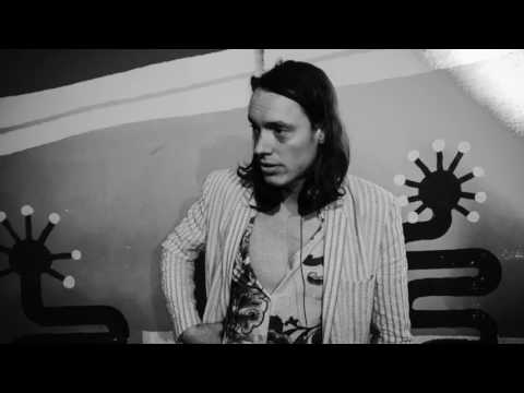 Julian Winding - Sun Goes Down, She Comes Up (Pre Mix/Master)