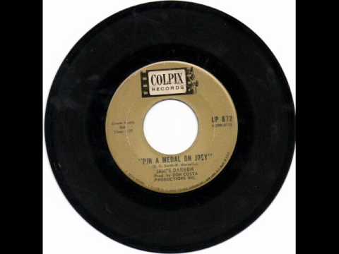 James Darren - Pin A Medal On Joey