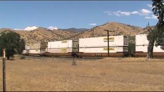 preview picture of video 'BNSF 7422 doublestack intermodal east [XQ]'