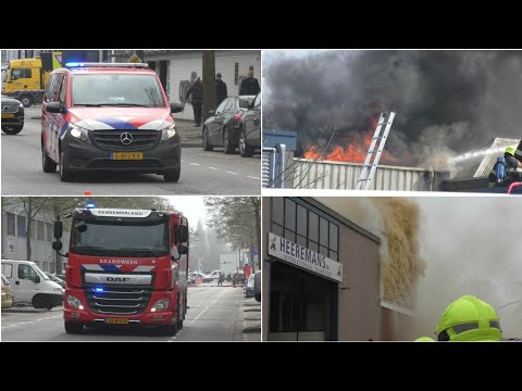 Vele Hulpdiensten met spoed naar een Zeer Grote brand in de Waarderpolder in Haarlem + Beeld TP