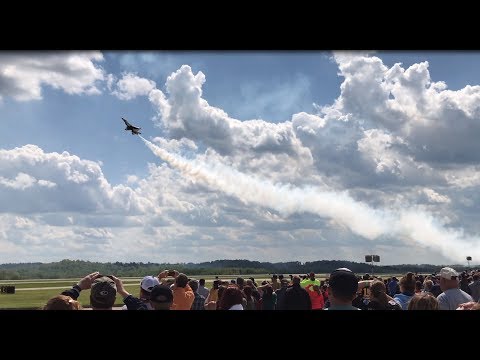 USAF Thunderbirds - High Alpha Pass (4K HD) @ Pittsburgh 2017