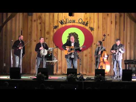 Russell Moore & IIIrd Tyme Out - When He Reached Down His Hand to Me