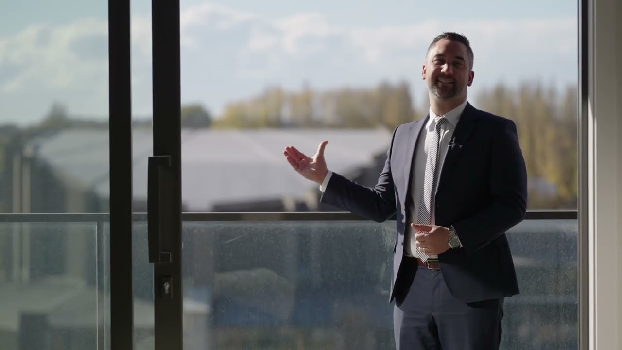 Video tour of Seventh-Floor Sophistication – The Spire