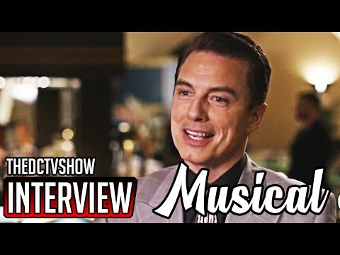 The Flash 3x17 John Barrowman Interview "Duet" Supergirl Musical Crossover Preview