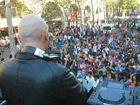 Junior Caldera @ Technoparade 2012 (Paris) - Jeremy De Koste & Friends