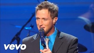 Ernie Haase &amp; Signature Sound - Right Place, Right Time [Live]