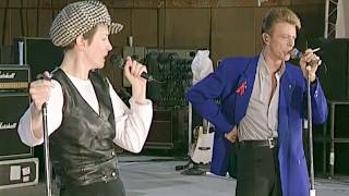 &quot;Under Pressure&quot; Queen + Annie Lennox + David Bowie